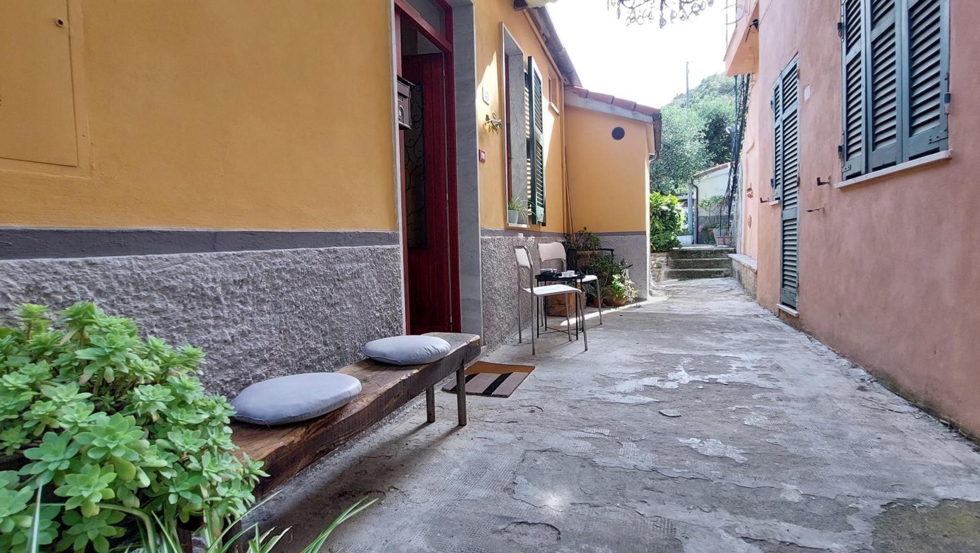 Moderno Appartamento Vista Mare, Con Parcheggio Privato Porto Venere Luaran gambar